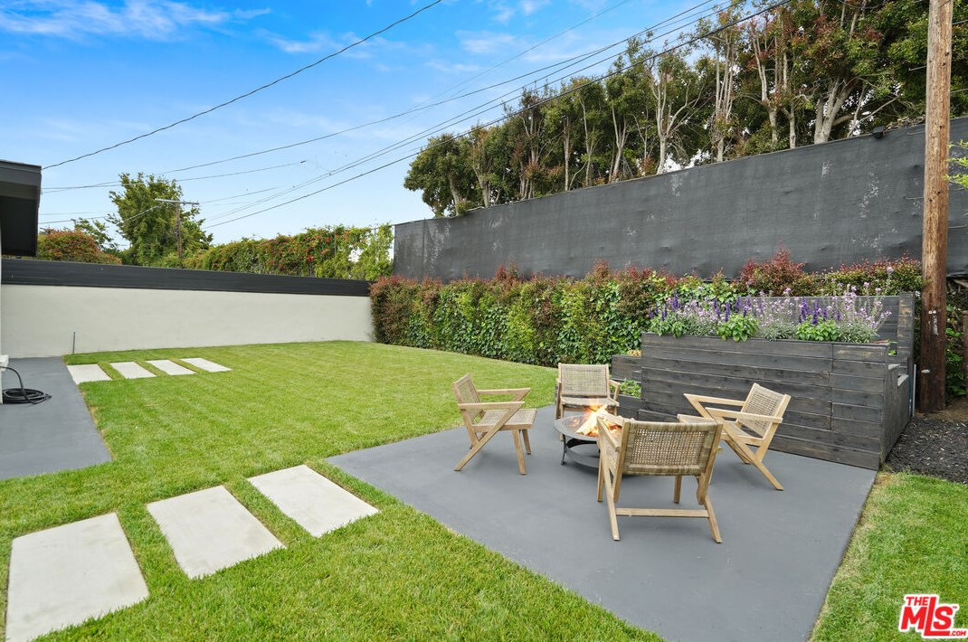 3582 Kelton Ave, Los Angeles CA  90034-5506 exterior