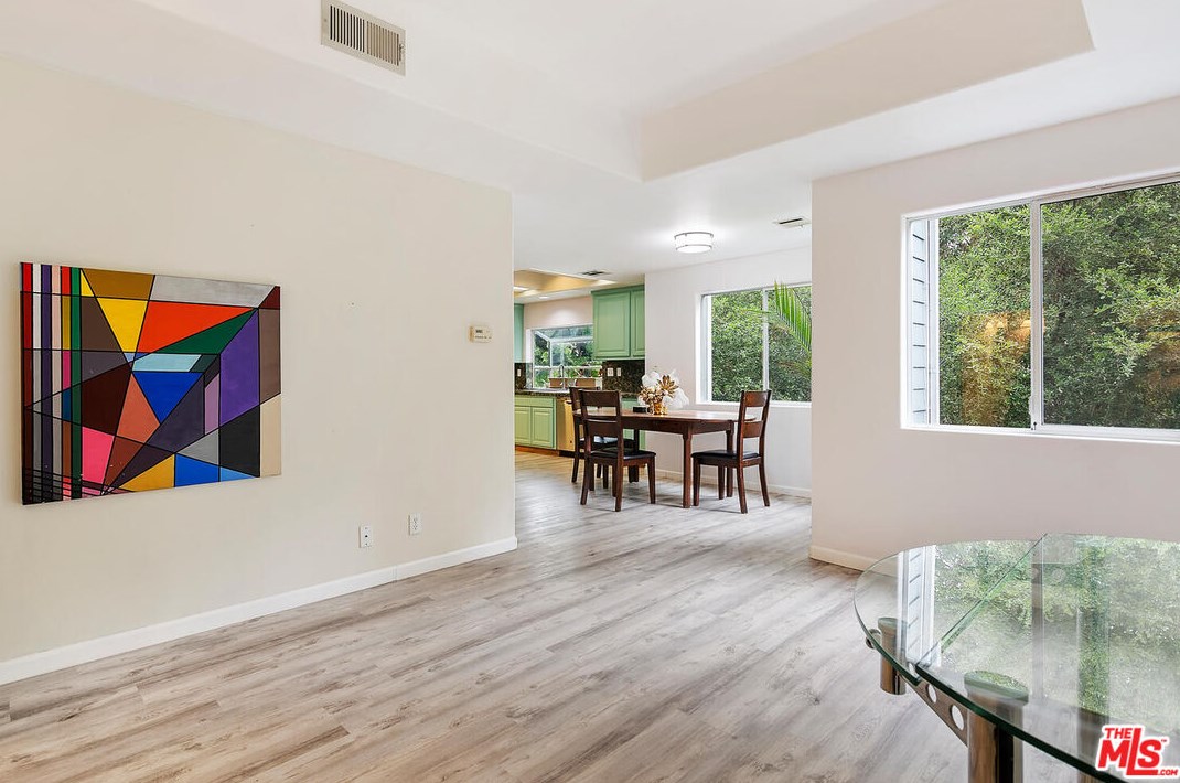 236 Cyn Rd, Thousand Oaks CA 91320-4608 exterior