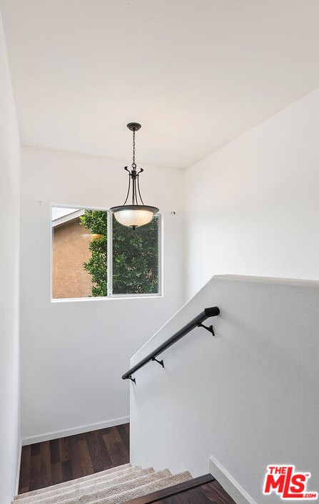 236 Cyn Rd, Thousand Oaks CA 91320-4608 exterior