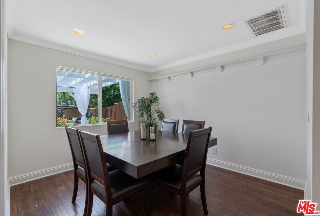 17260 Lahey St, San Fernando CA  91344-4141 exterior
