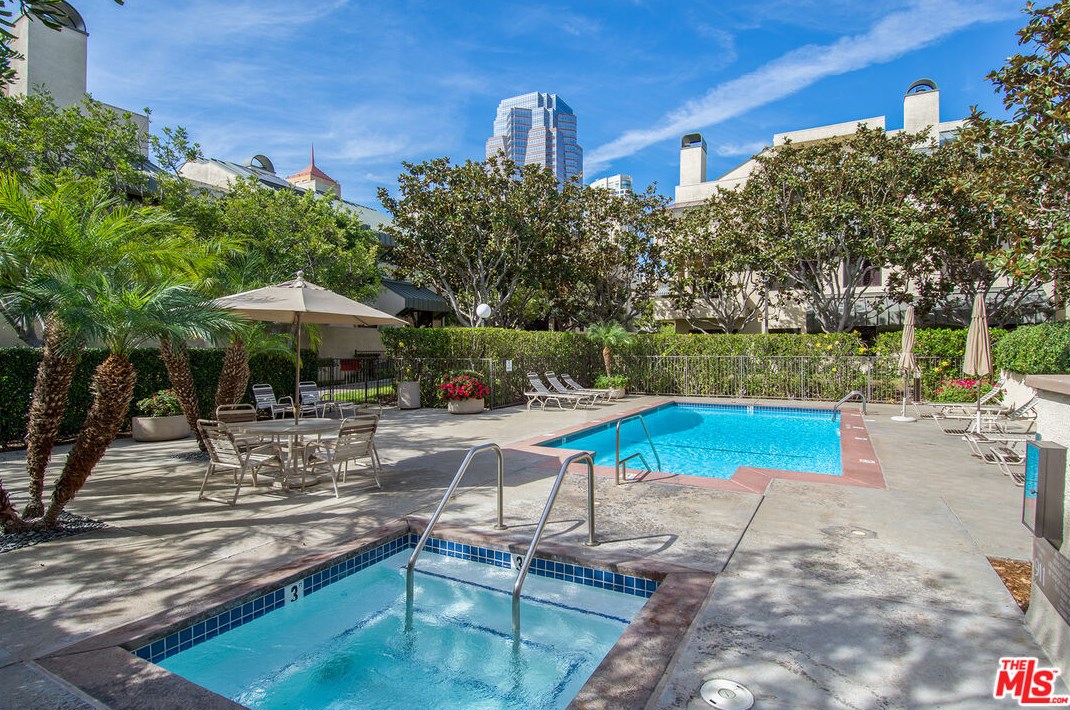 2246 Century Hl, Los Angeles CA  90067-3506 exterior