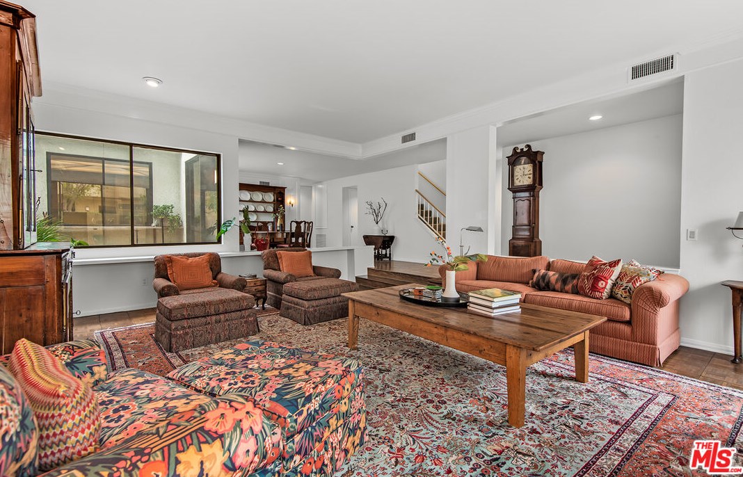 2246 Century Hl, Los Angeles CA  90067-3506 exterior