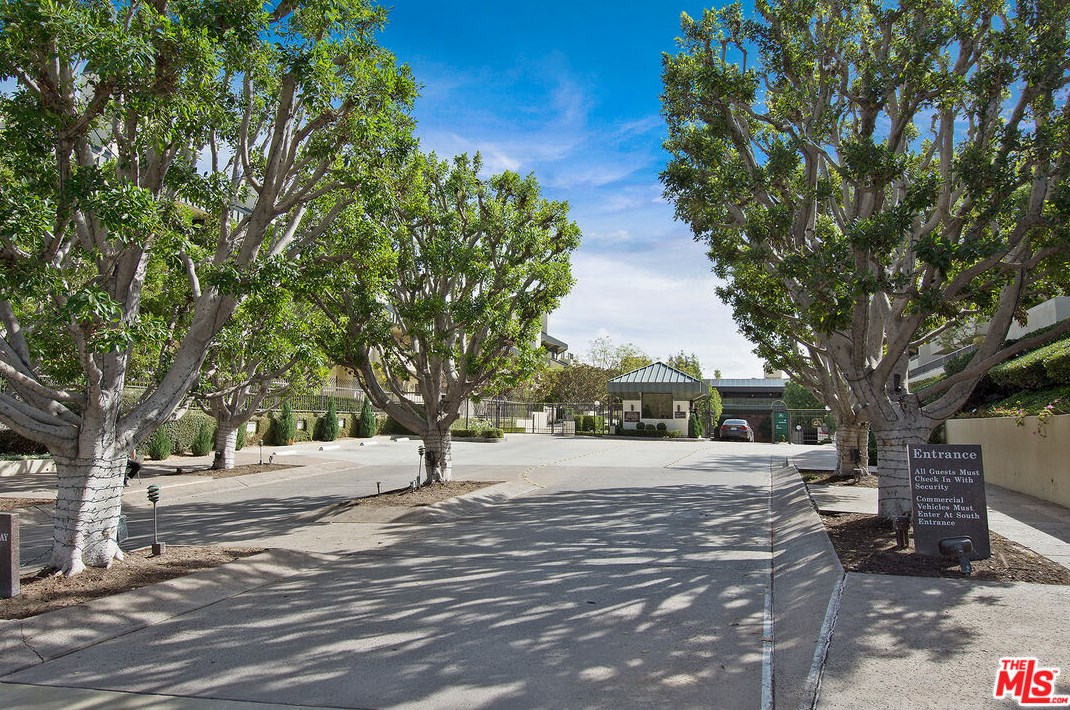 2246 Century Hl, Los Angeles, CA 90067-3505