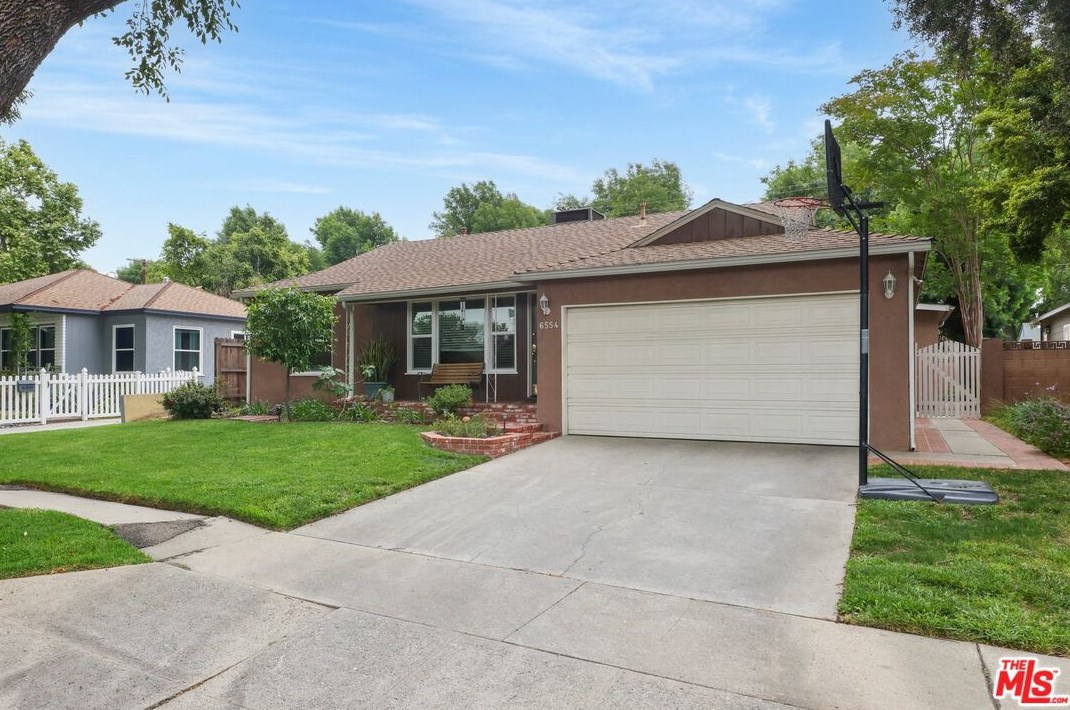 6554 Ruffner Ave, Van Nuys, CA 91406-5637