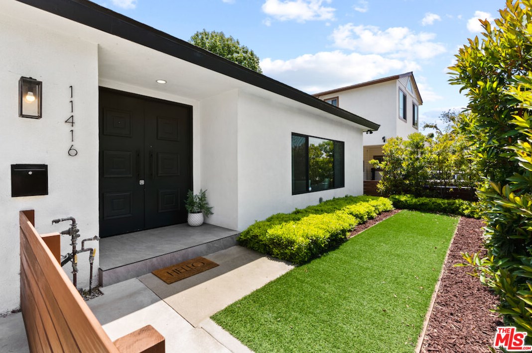 11416 Mccune Ave, Los Angeles, CA 90066-3318