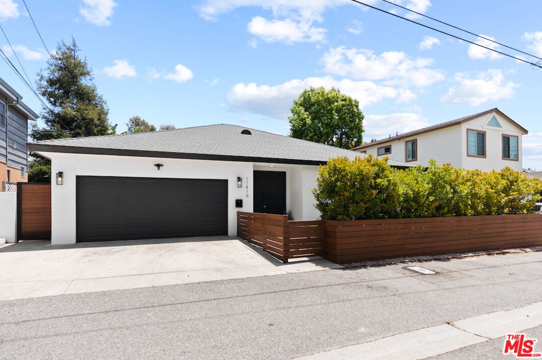 11416 Mccune Ave, Los Angeles CA  90066-3637 exterior