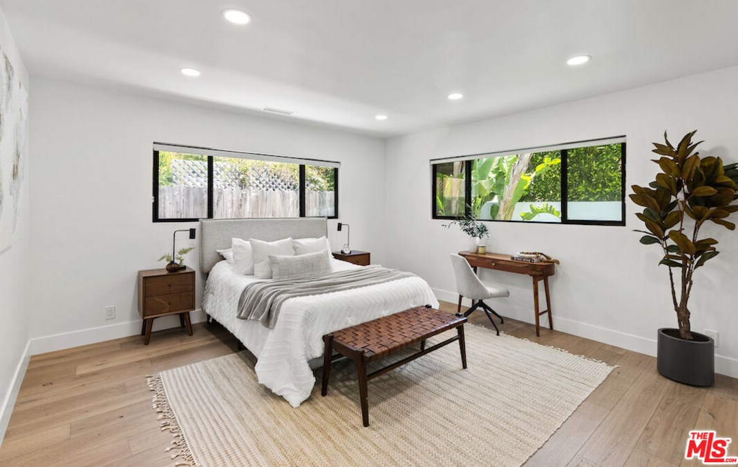 11416 Mccune Ave, Los Angeles CA  90066-3637 exterior