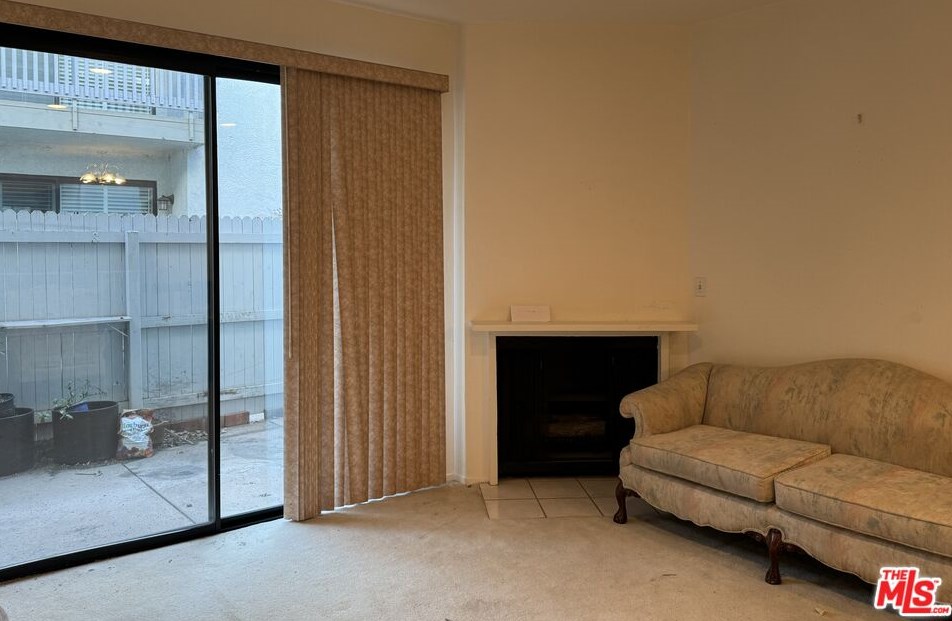 14348 Riverside Dr #10, Van Nuys, CA 91423