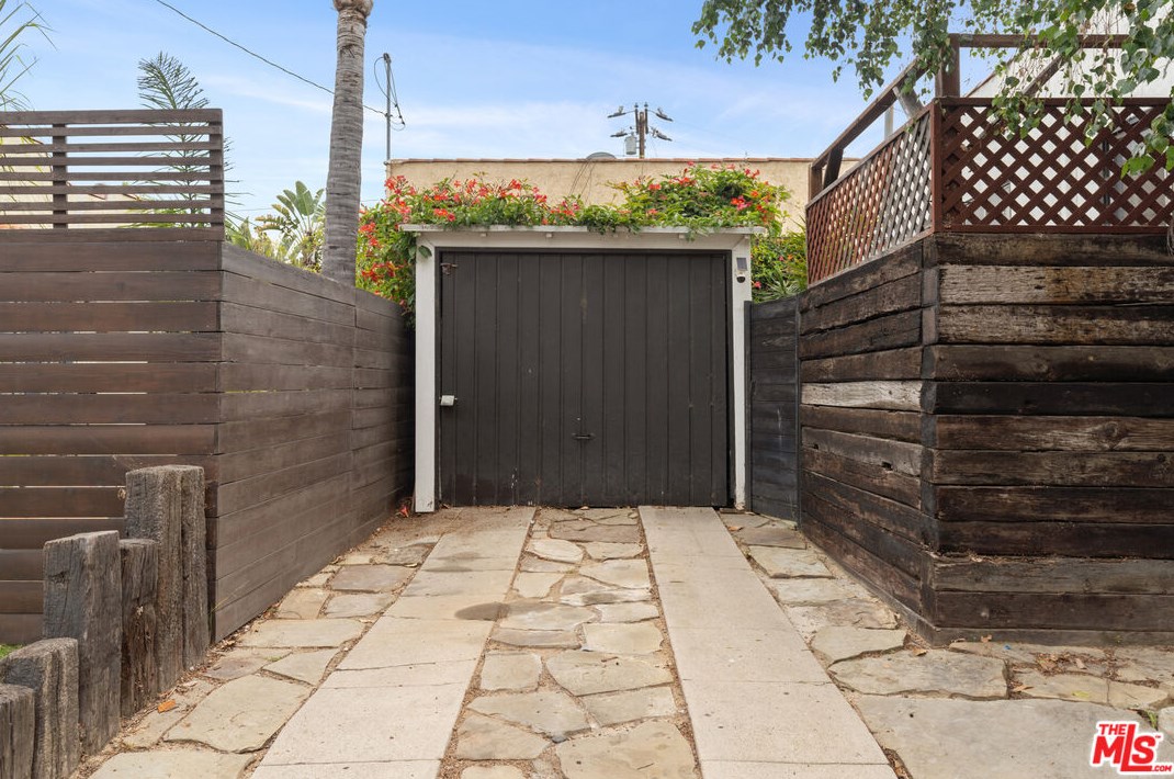 440 Ximeno Ave, Long Beach CA  90815-2541 exterior