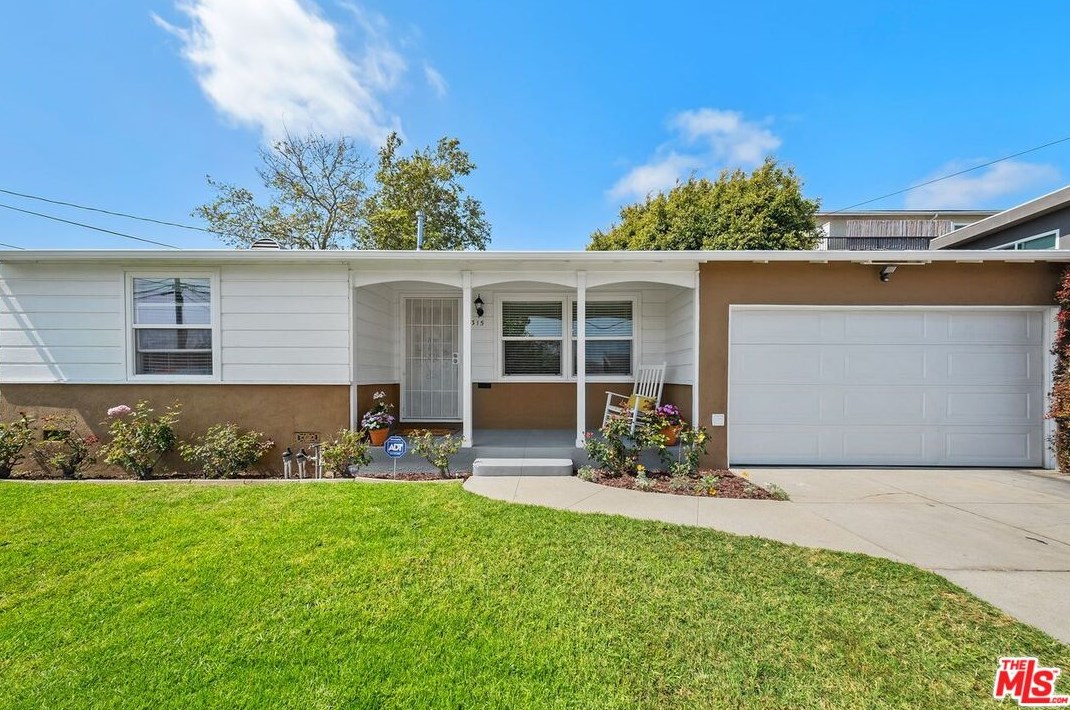 315 Plymouth St, Inglewood, CA 90302-2415