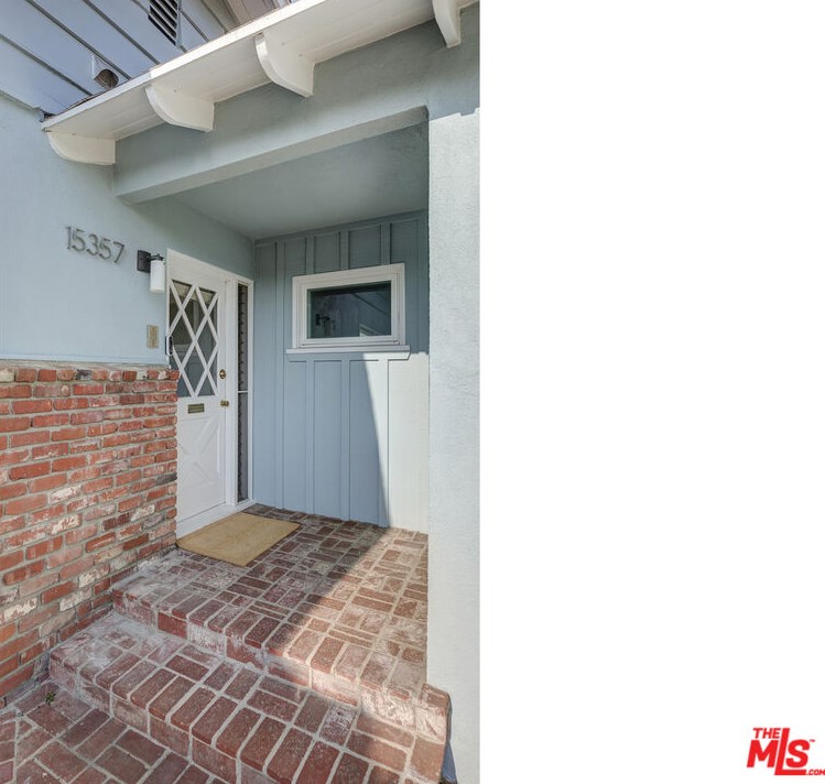 15357 Hart St, Van Nuys, CA 91406