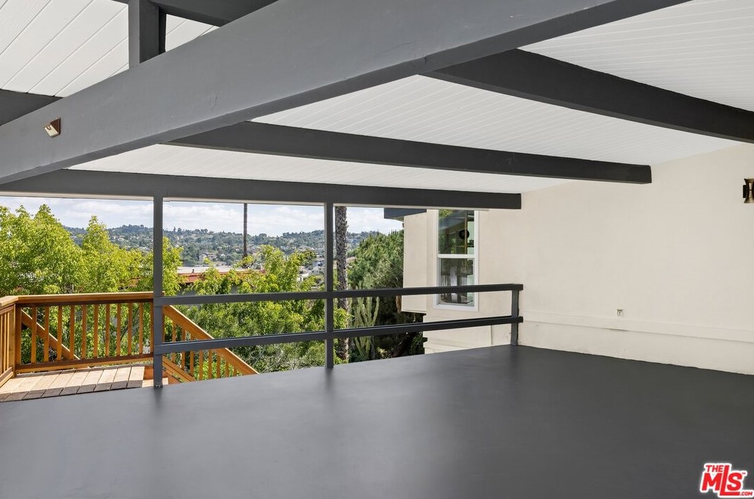 2540 Hyler Ave, Los Angeles CA  90041-2948 exterior