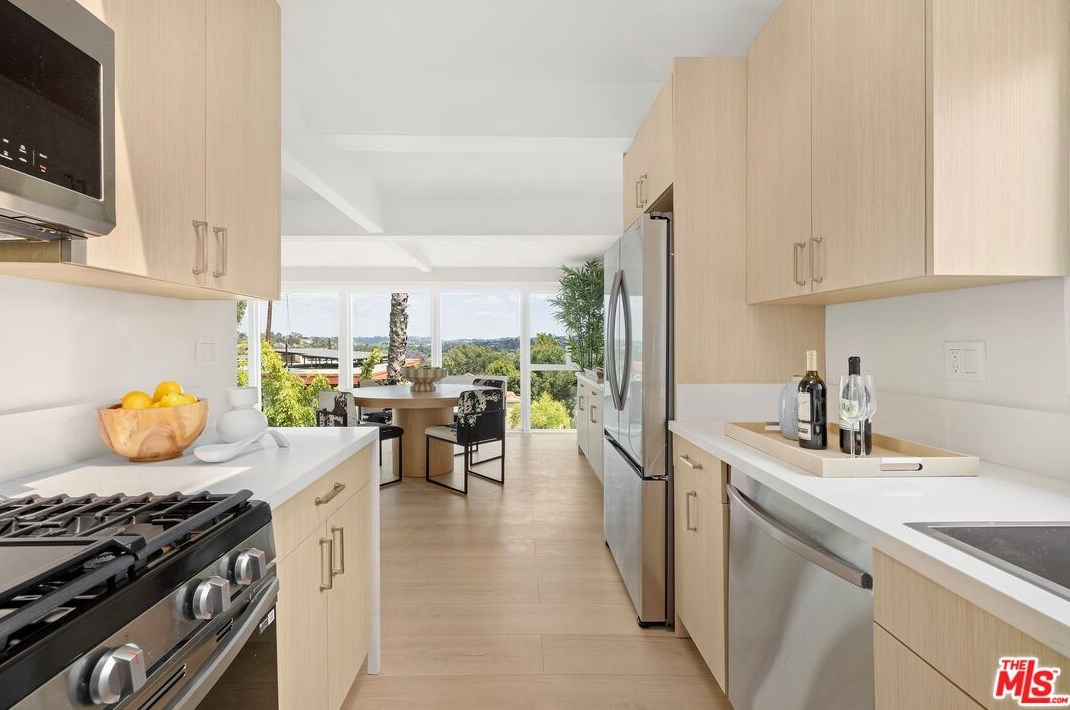 2540 Hyler Ave, Los Angeles CA  90041-2949 exterior