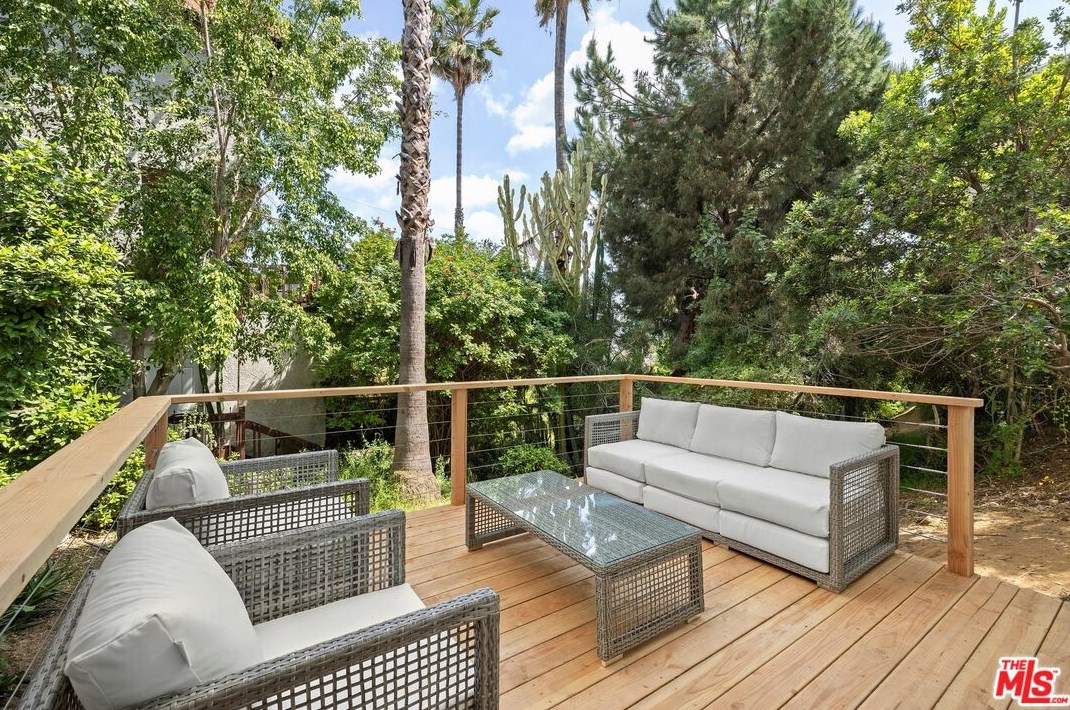 2540 Hyler Ave, Los Angeles CA  90041-2948 exterior