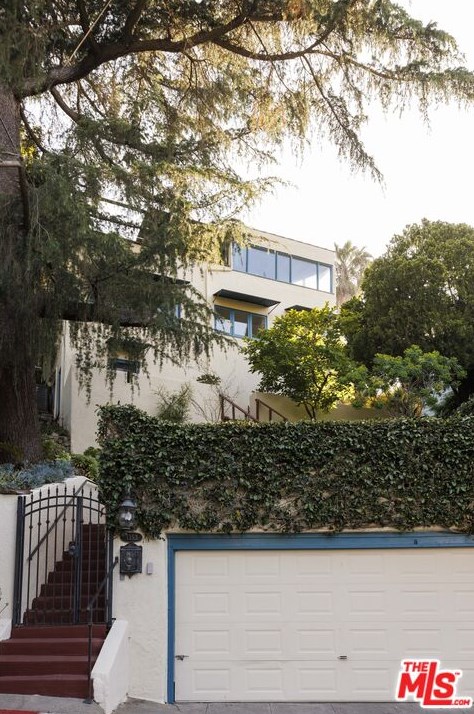 1353 Columbia Dr, Glendale, CA 91205-3503