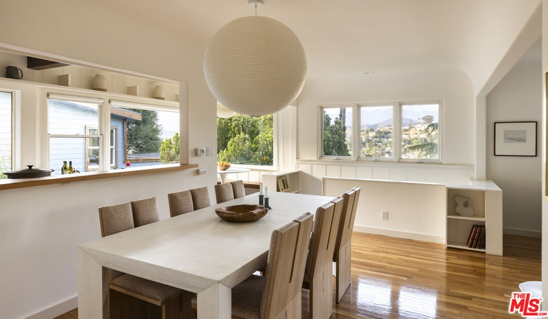 1353 Columbia Dr, Glendale CA  91205-3503 exterior