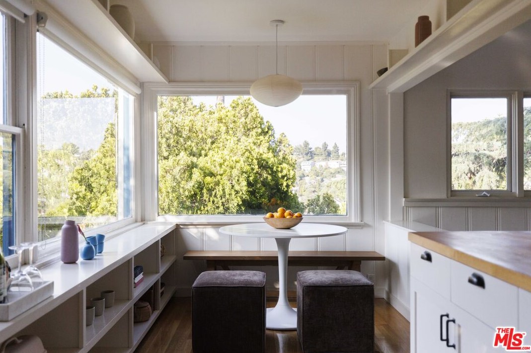 1353 Columbia Dr, Glendale CA  91205-3503 exterior