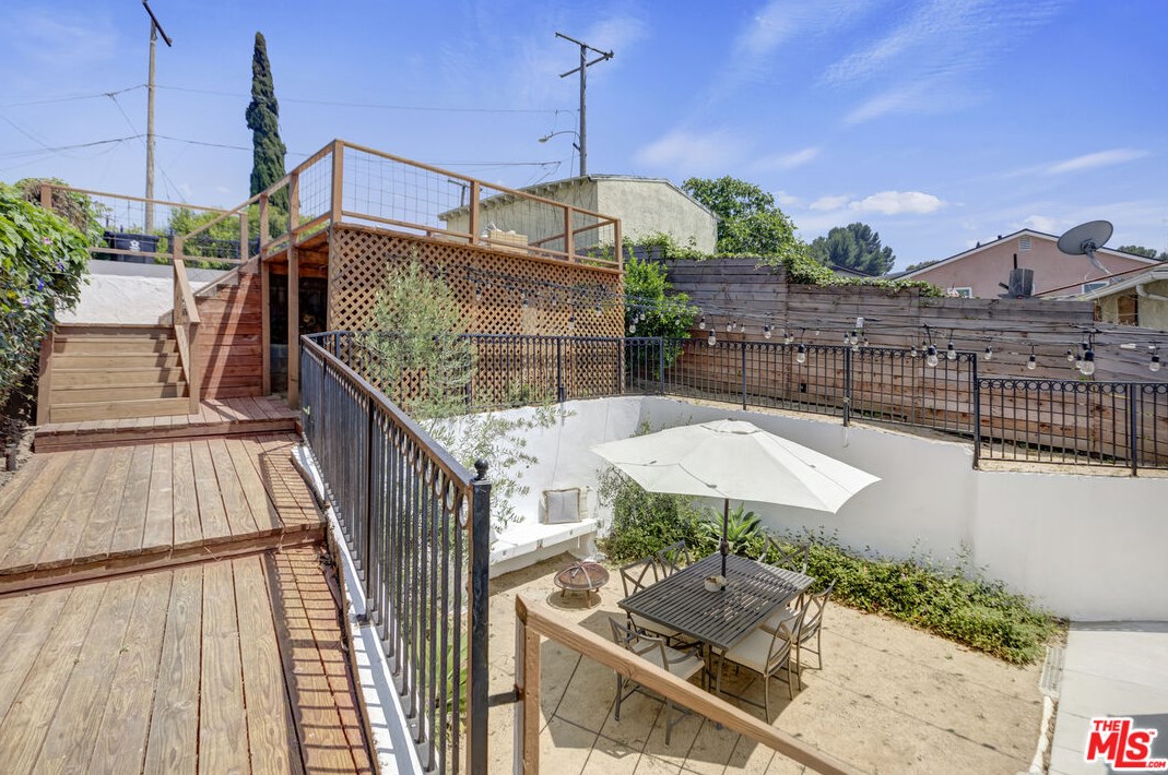 1336 Helen Dr, Los Angeles CA  90063-3222 exterior