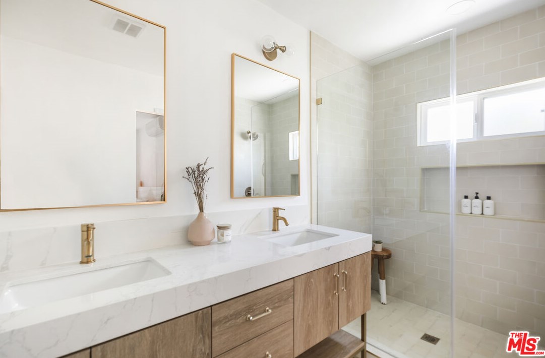 1336 Helen Dr, Los Angeles CA  90063-3222 exterior
