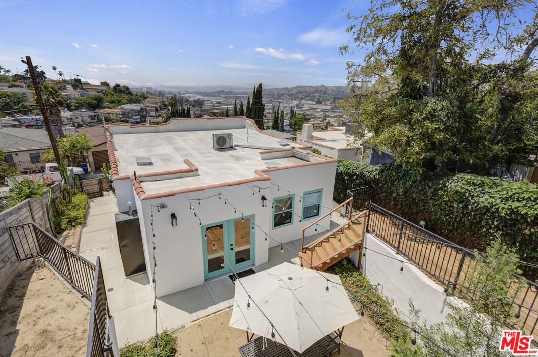 1336 Helen Dr, Los Angeles CA  90063-3222 exterior