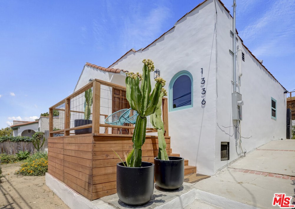 1336 Helen Dr, Los Angeles CA  90063-3222 exterior