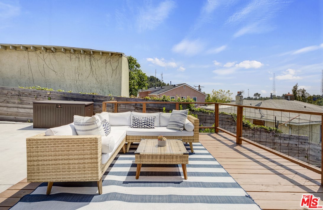1336 Helen Dr, Los Angeles CA  90063-3222 exterior
