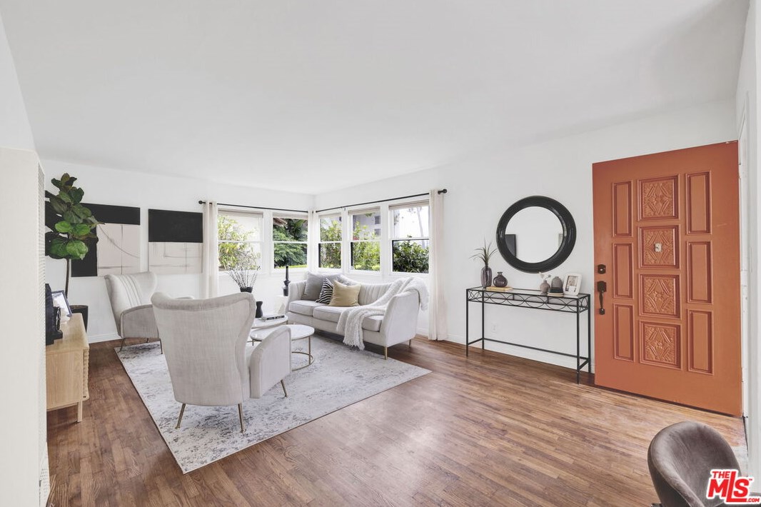 10816 Lawler St, Los Angeles CA  90034-5413 exterior