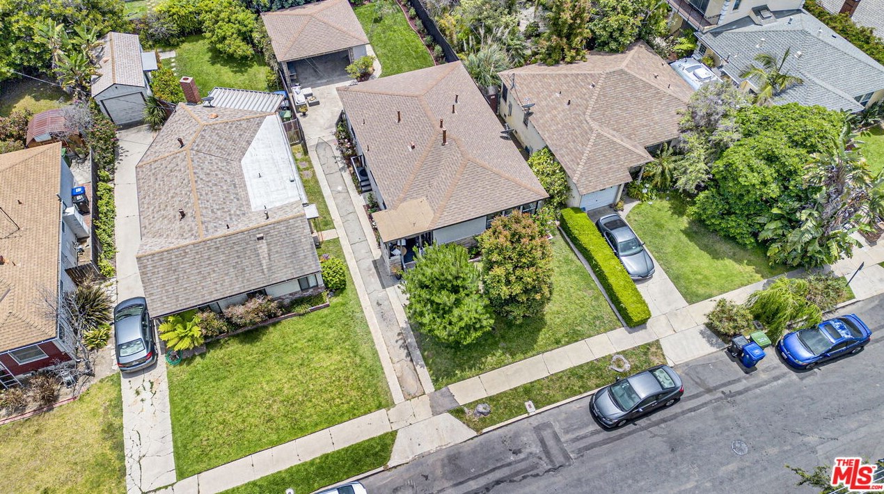 10816 Lawler St, Los Angeles CA  90034-5413 exterior