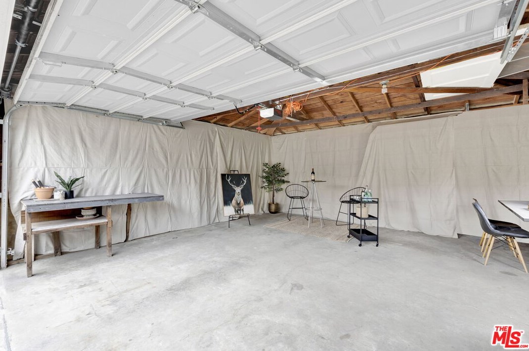 10816 Lawler St, Los Angeles CA  90034-5413 exterior