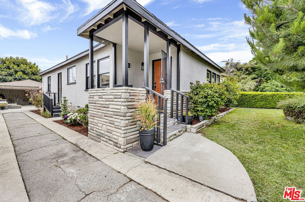 10816 Lawler St, Los Angeles CA  90034-5413 exterior