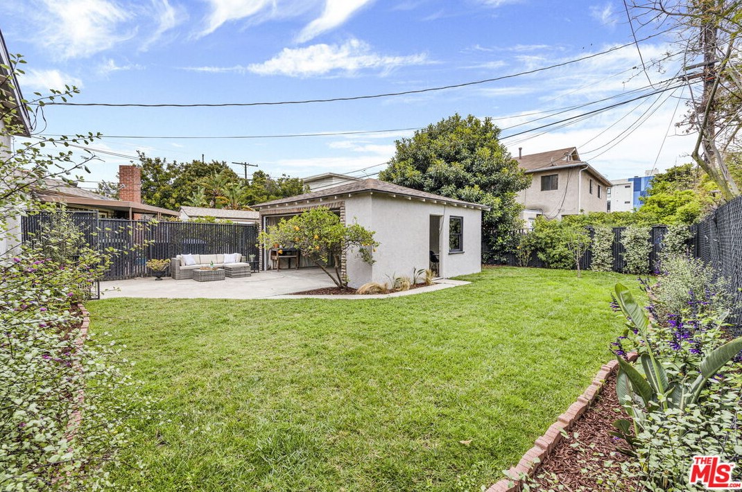 10816 Lawler St, Los Angeles CA  90034-5413 exterior