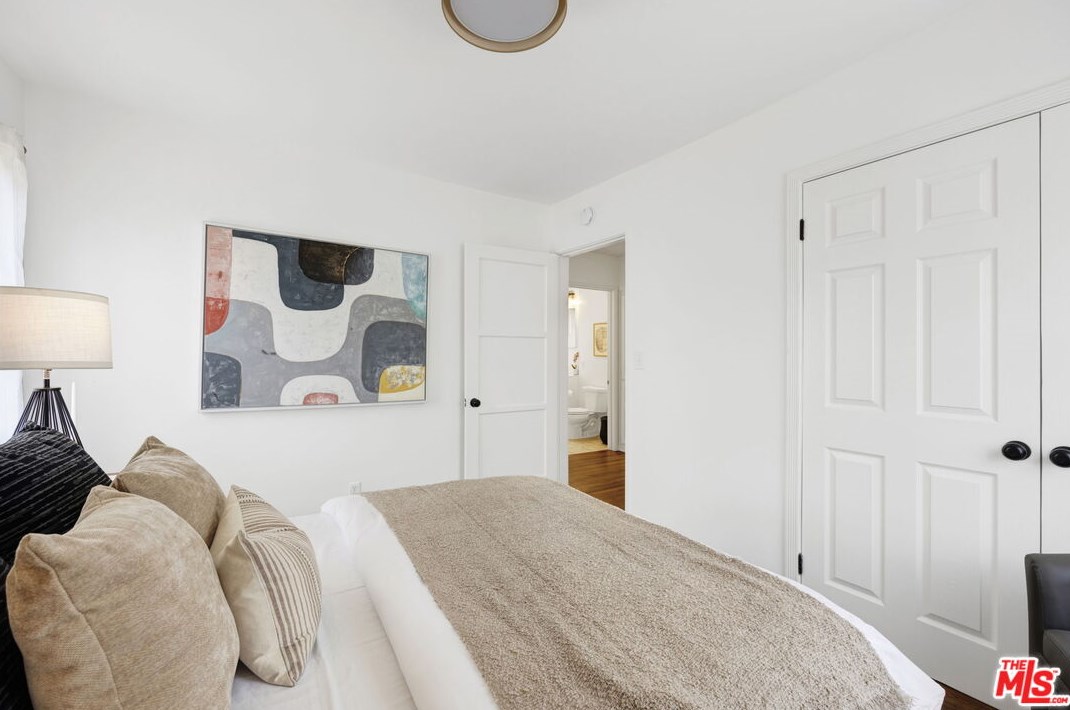 10816 Lawler St, Los Angeles CA  90034-5413 exterior
