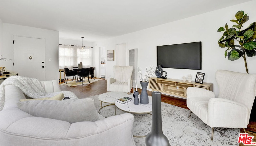 10816 Lawler St, Los Angeles CA  90034-5413 exterior