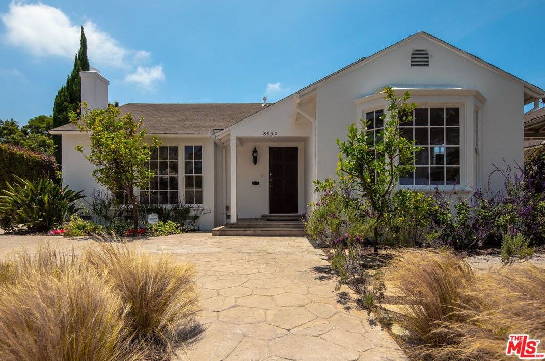 8950 Kramerwood Pl, Los Angeles, CA 90034-3108