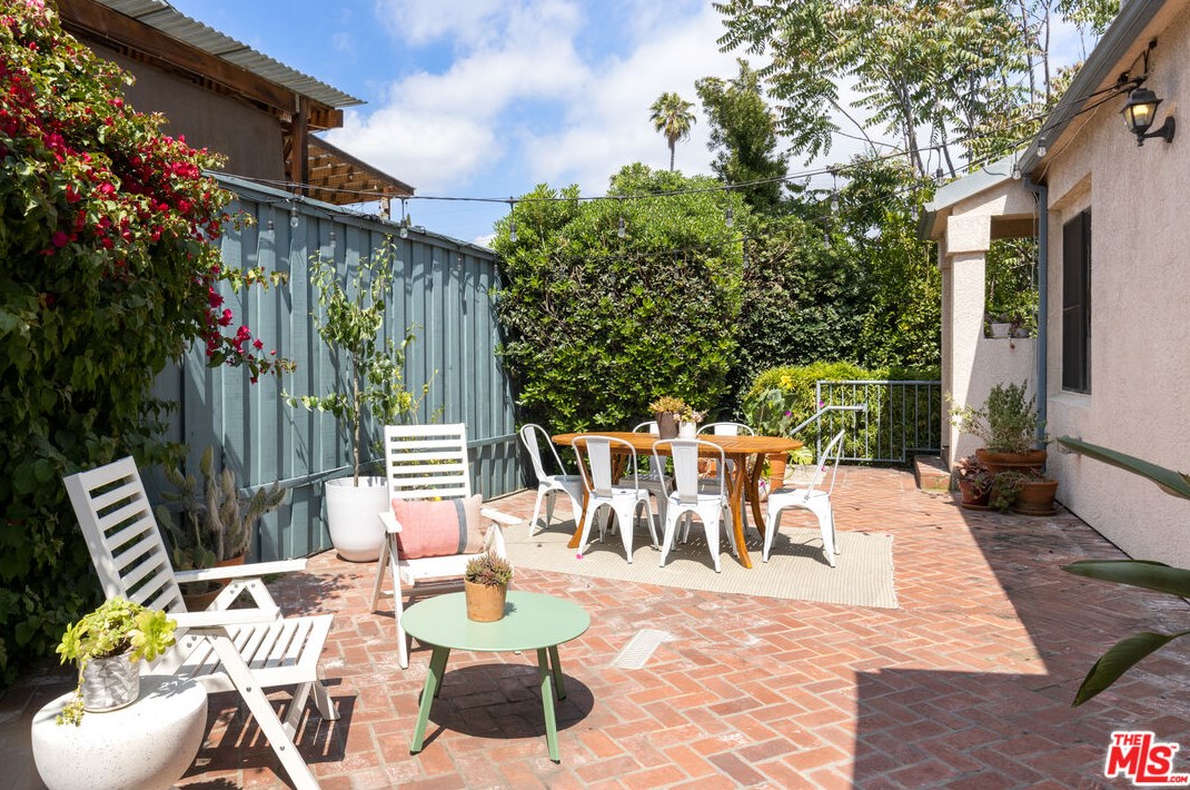 4357 Clayton Ave, Los Angeles, CA 90027-5533