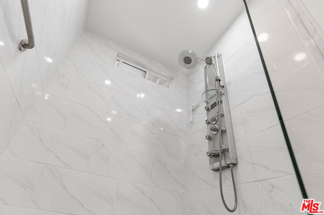 13737 Mercer St, Los Angeles CA  91331-3645 exterior