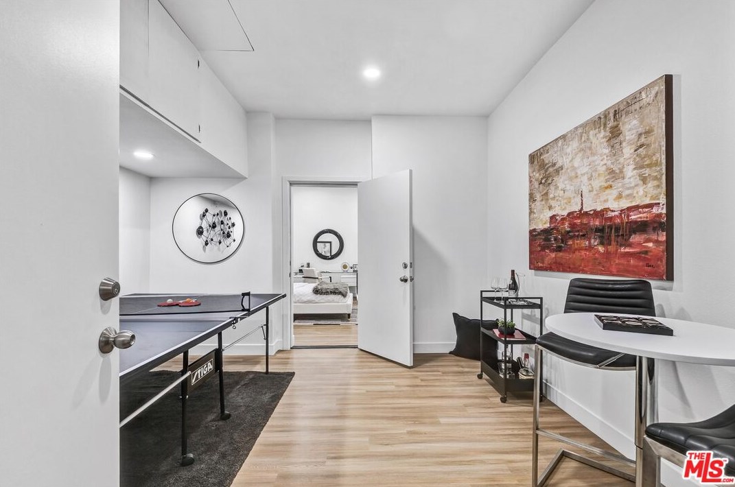 4758 Glenalbyn Dr, Los Angeles CA  90065-5002 exterior