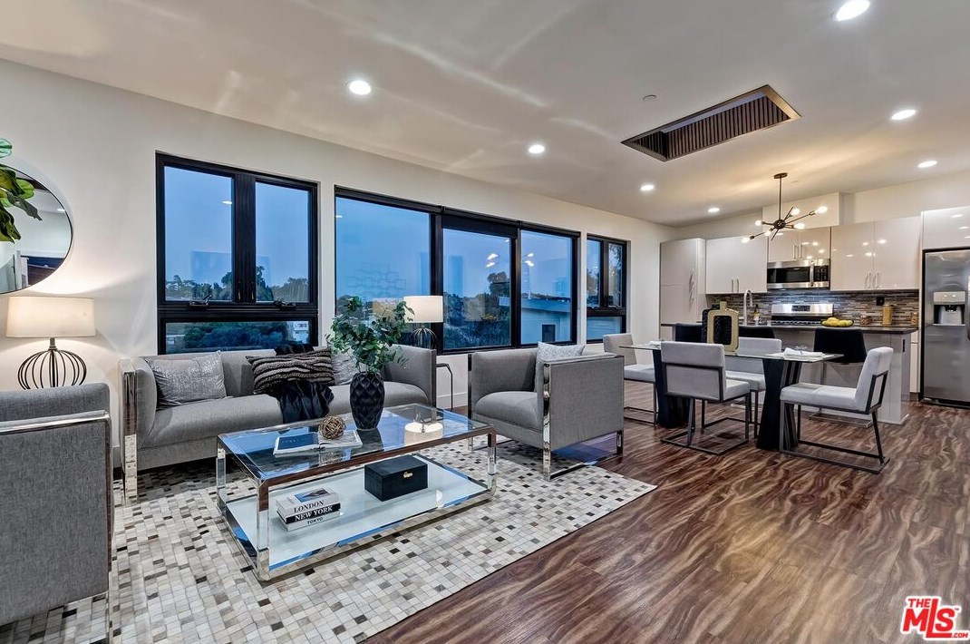 4758 Glenalbyn Dr, Los Angeles CA  90065-5002 exterior