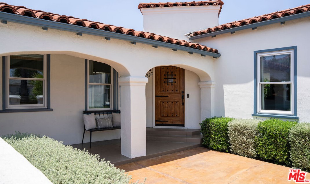 3827 Cherrywood Ave, Los Angeles CA  90008-2645 exterior