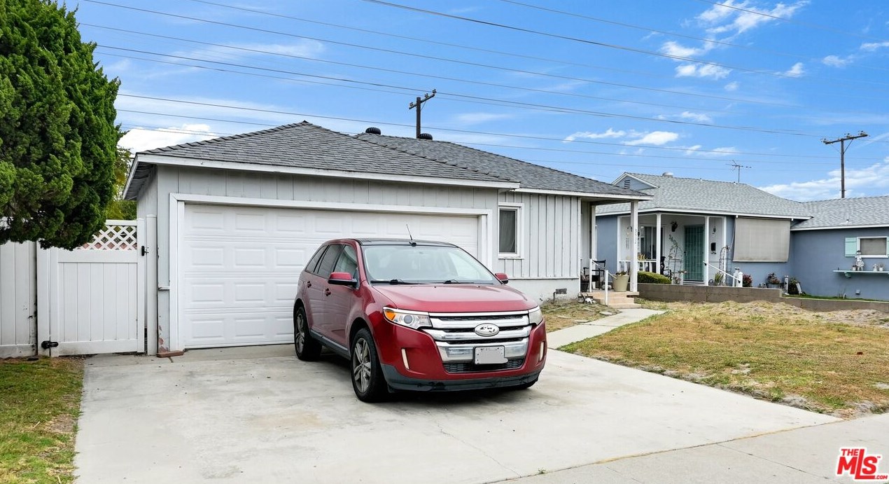 3412 Stevely Ave, Long Beach, CA 90808-3023