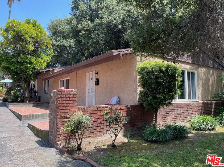 1434 El Sereno Ave, Pasadena, CA 91103-2116