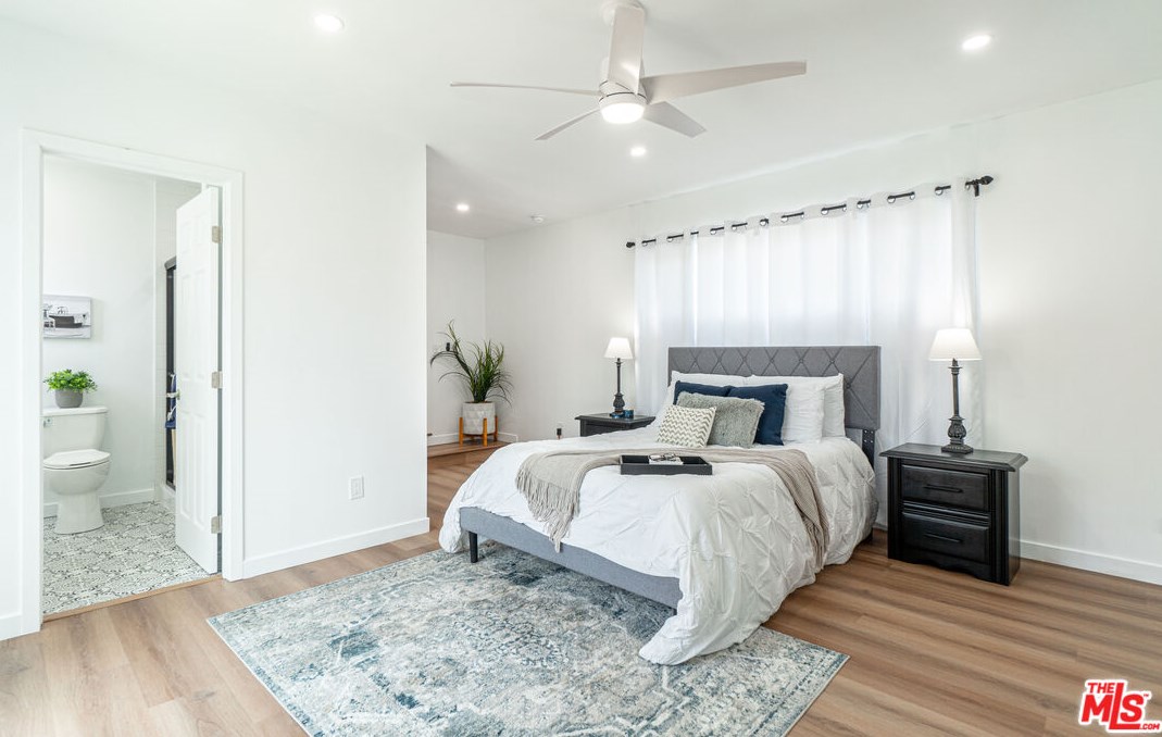 7810 Brighton Ave, Los Angeles CA  90047-2849 exterior