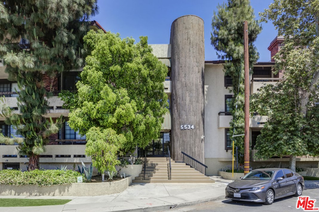 5534 Encino Ave #312, Van Nuys, CA 91316