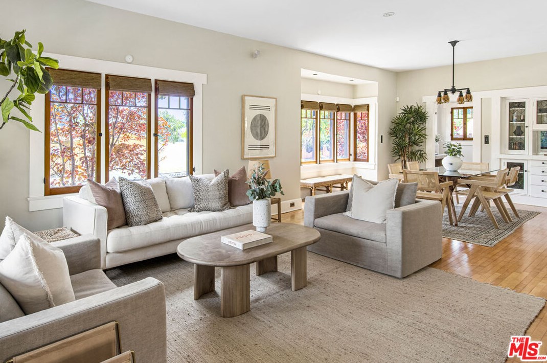 917 El Molino Ave, Pasadena CA  91104-3645 exterior