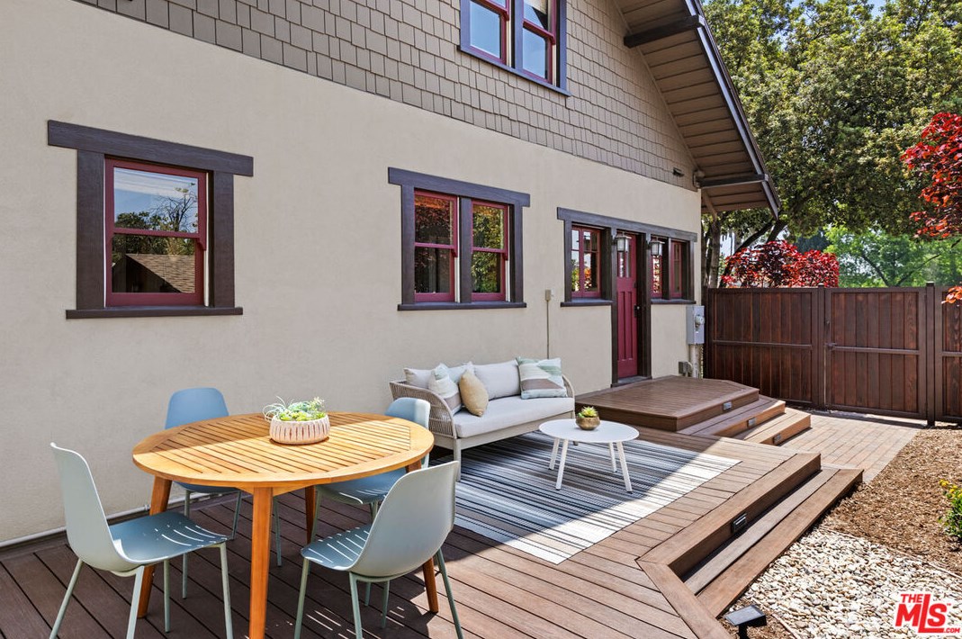 917 El Molino Ave, Pasadena CA  91104-3645 exterior