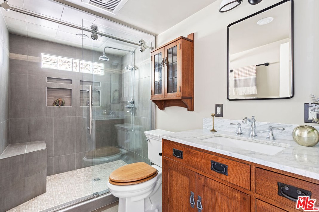 917 El Molino Ave, Pasadena CA  91104-3645 exterior