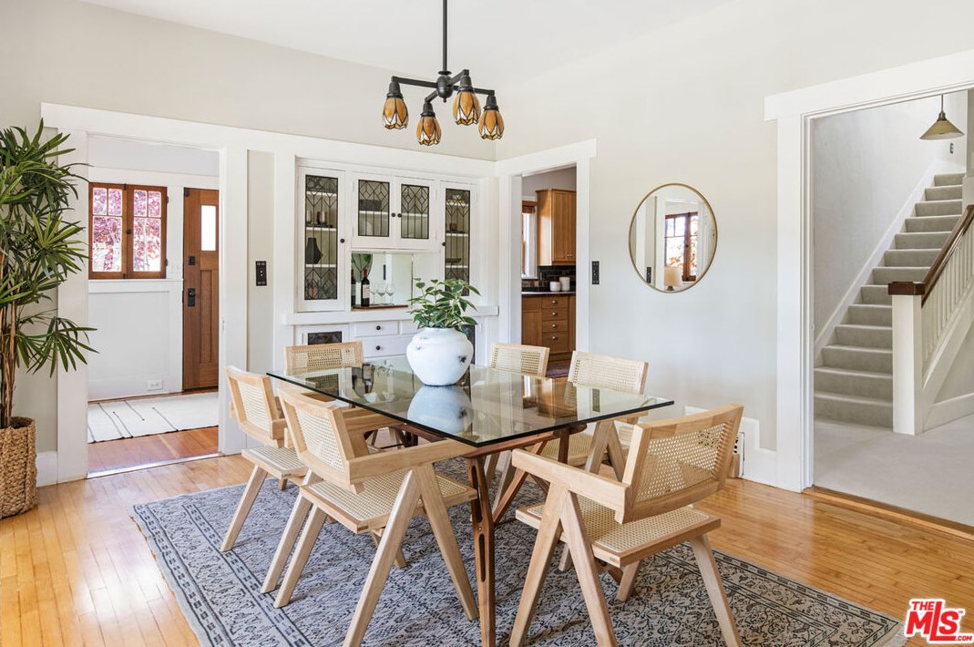 917 El Molino Ave, Pasadena CA  91104-3645 exterior