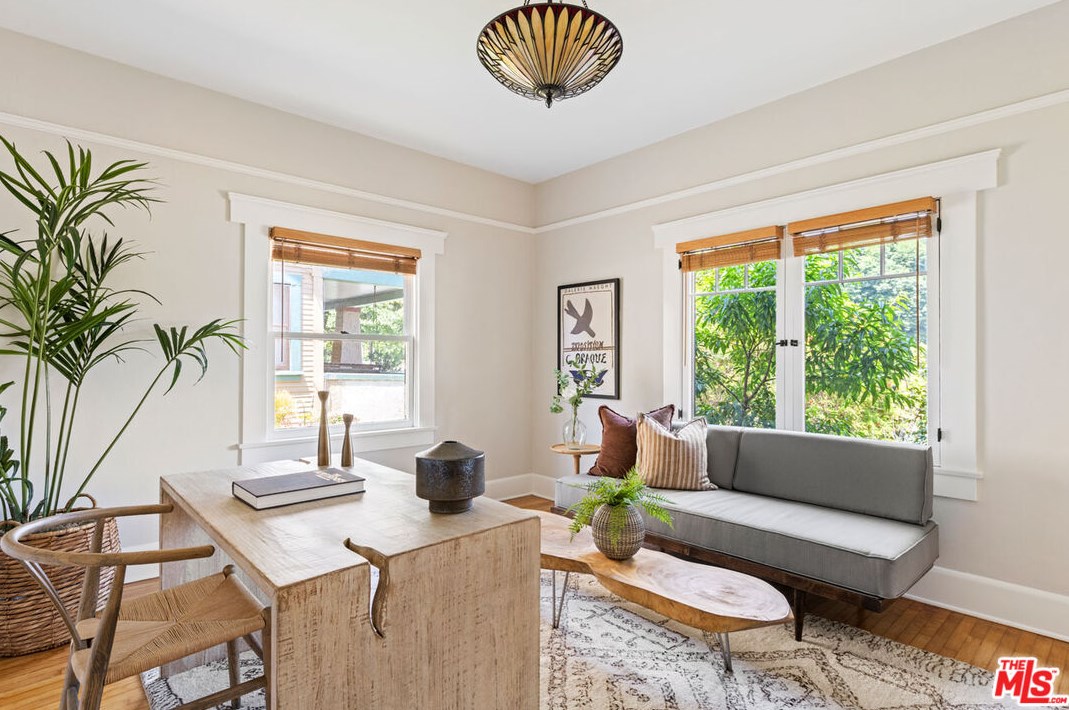 917 El Molino Ave, Pasadena CA  91104-3645 exterior