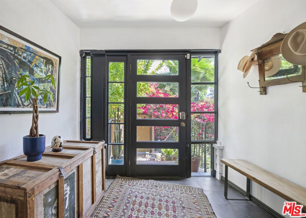 6169 Figueroa St, Los Angeles, CA 90042-3565