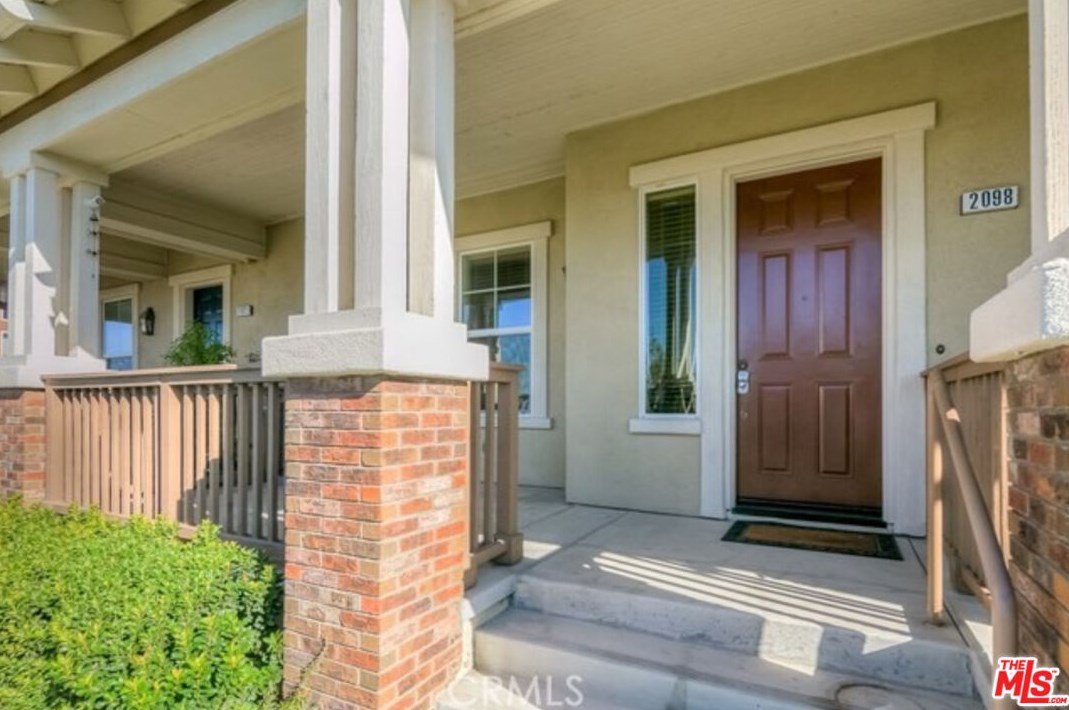 2098 Arnold Way, Fullerton, CA 92833